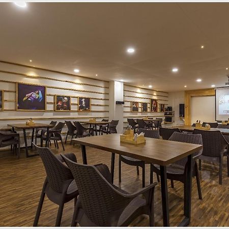 Hotel Green Field 萨塔拉 外观 照片