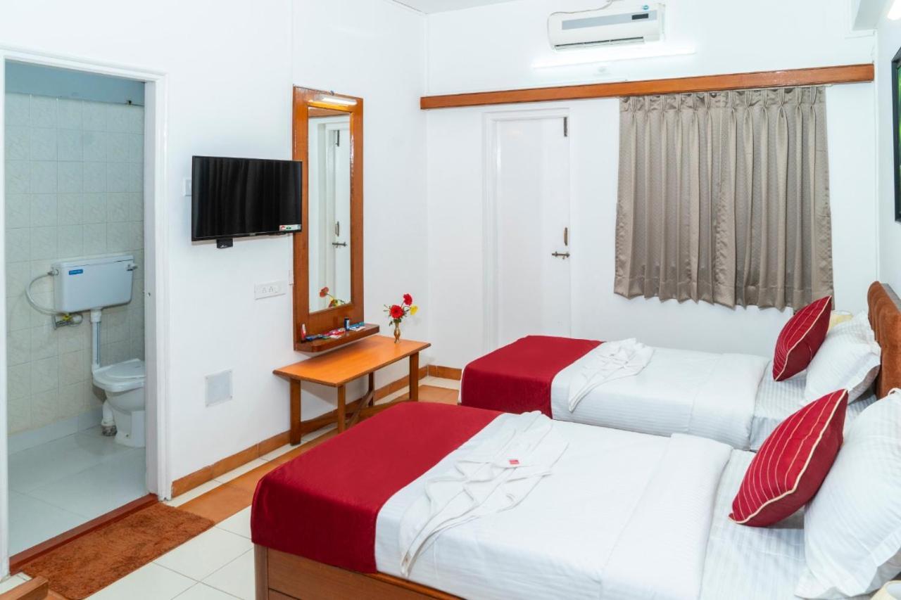 Hotel Green Field 萨塔拉 外观 照片