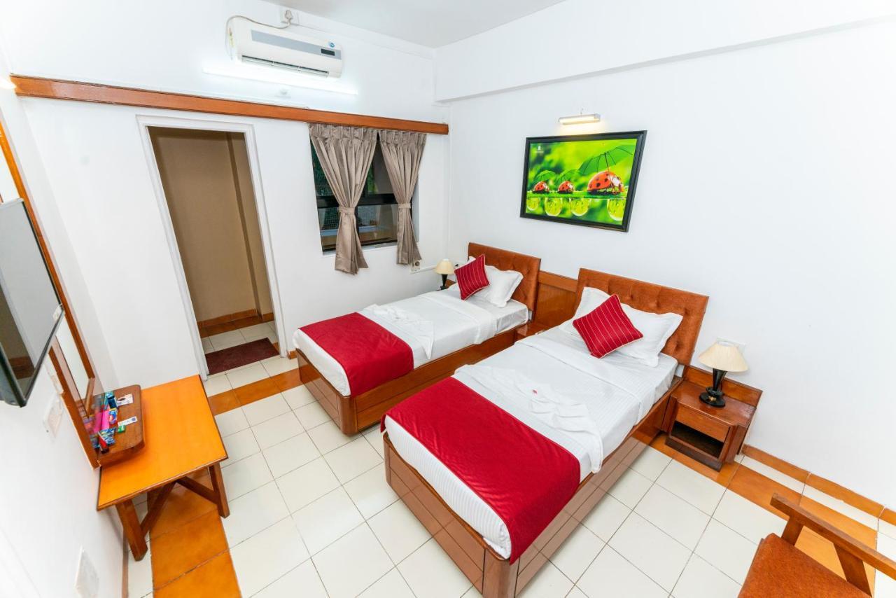 Hotel Green Field 萨塔拉 外观 照片