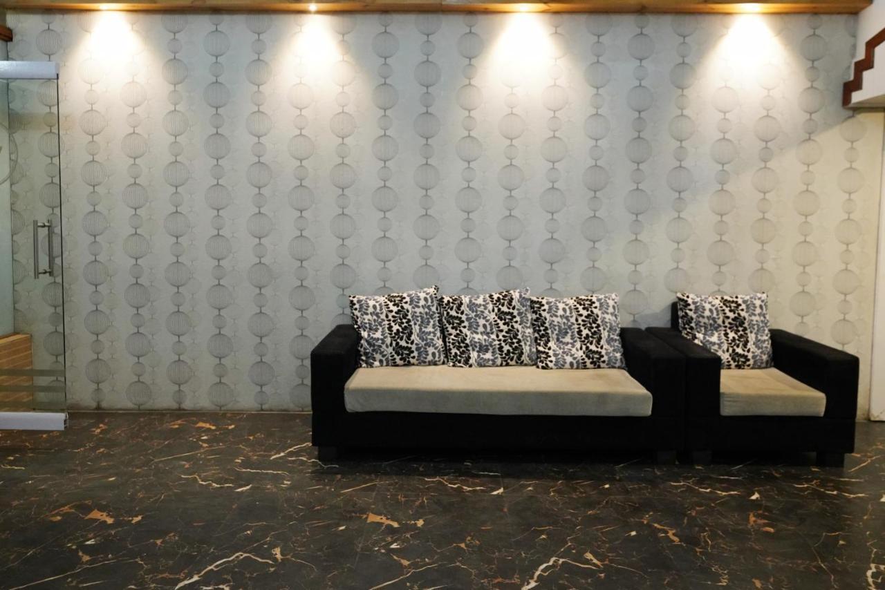 Hotel Green Field 萨塔拉 外观 照片